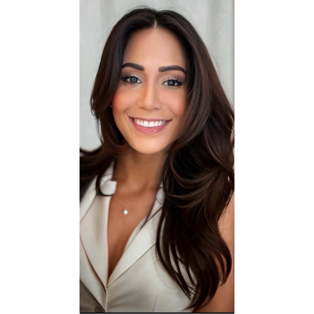 Meet your Posher, Stephania